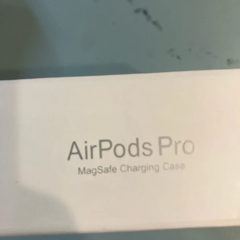 Apple White Wireless Earphones